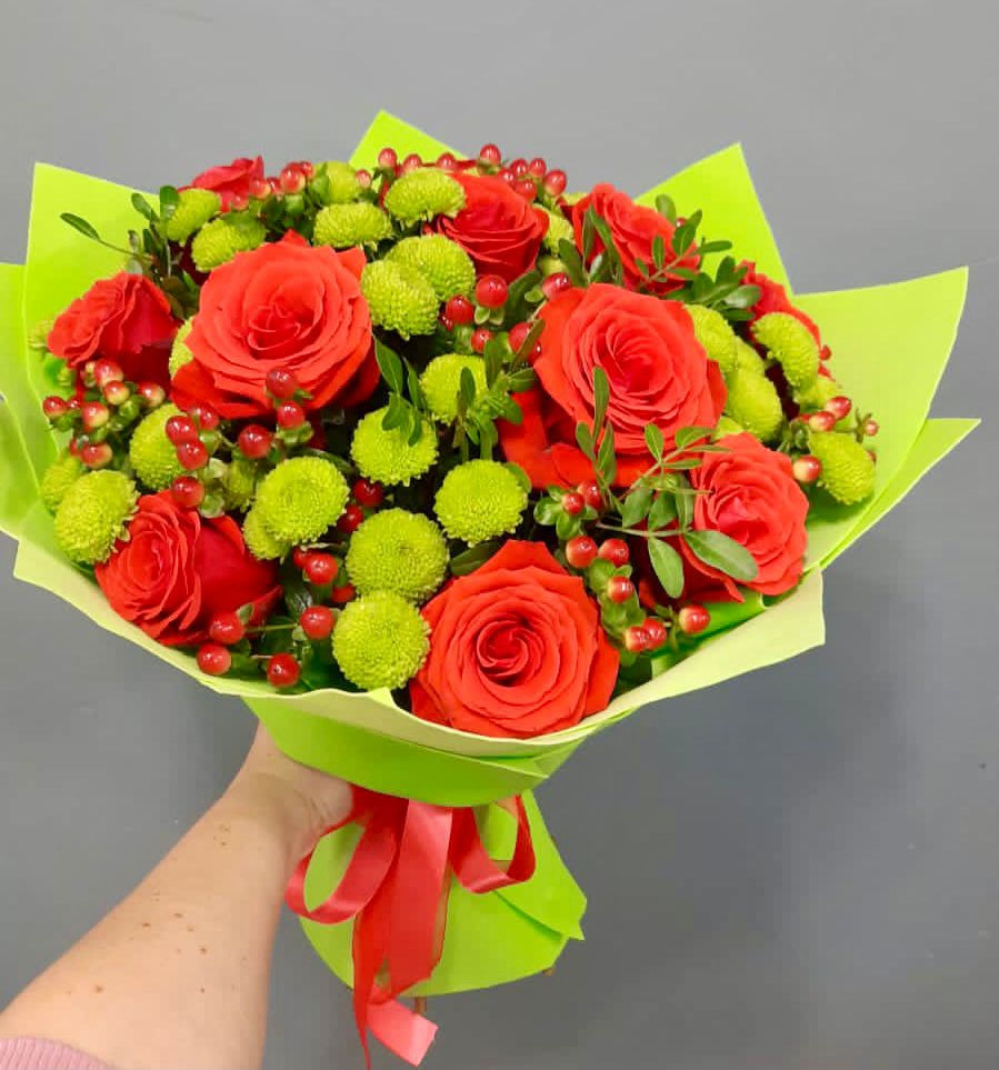 Букет цветов из: Хризантемы и Розы в Рудногорске