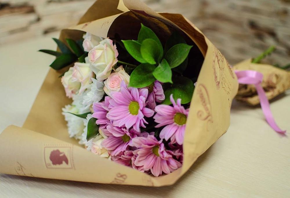 Букет цветов из: Розы и Хризантемы в Рудногорске