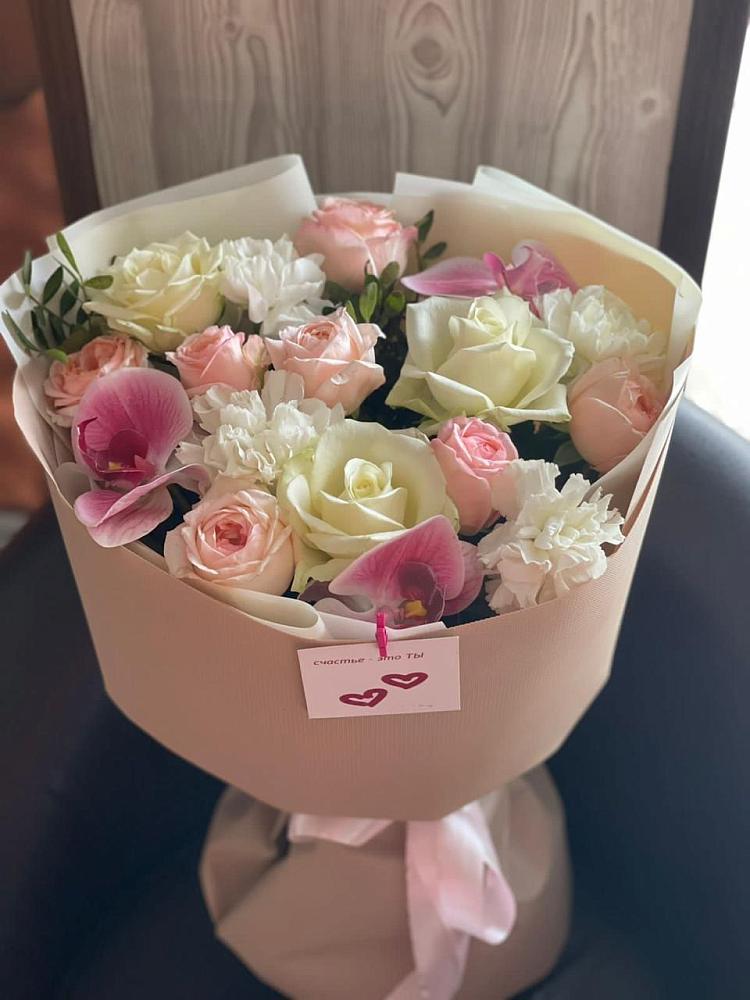 Букет цветов из: Орхидеи, Розы и Гвоздики в Рудногорске