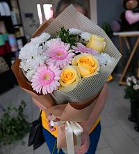 Букет цветов из:  Герберы, Розы и Хризантемы в Рудногорске