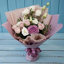Букет цветов из:  Розы и Лизиантусы в Рудногорске