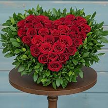 Цветочная композиция из Розы в виде сердца в Рудногорске