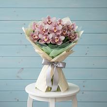 Букет цветов из:  Орхидеи и Розы в Рудногорске