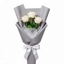 Букет 3 белые розы в Рудногорске