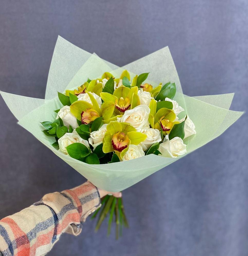 Букет цветов из: Орхидеи и Розы в Рудногорске