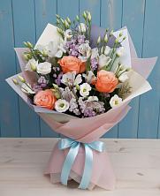 Букет цветов из:  Лизиантусы, Розы, Альстромерии и Гипсофила в Рудногорске