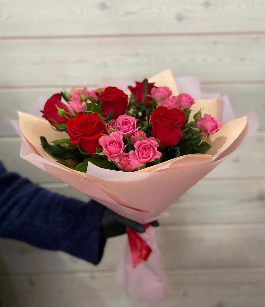Букет цветов из: Розы в Рудногорске