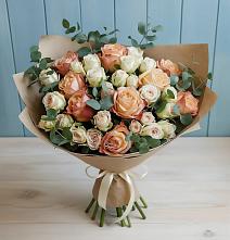 Букет цветов из:  Альстромерии и Розы в Рудногорске
